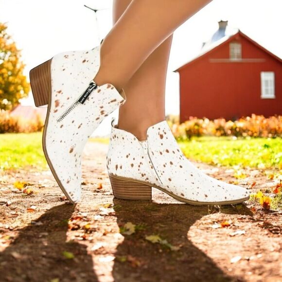 Nine‎ West Women’s 8 Calf Hair Pointy Toe Bootie Cowboy Western Single 5 Zip - Picture 12 of 12